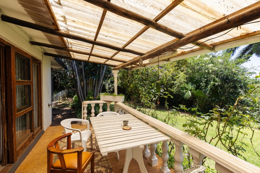 6 Bedroom Property for Sale in Uvongo KwaZulu-Natal