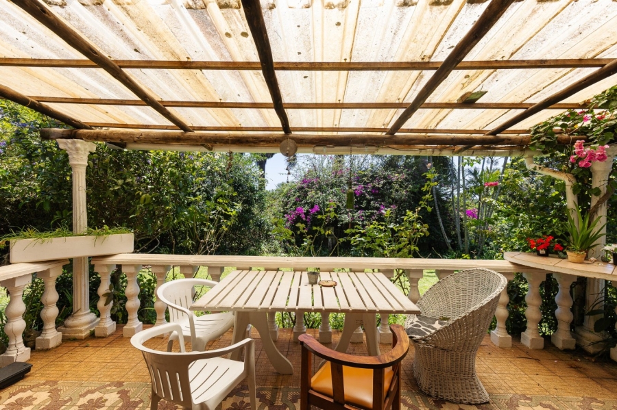 6 Bedroom Property for Sale in Uvongo KwaZulu-Natal