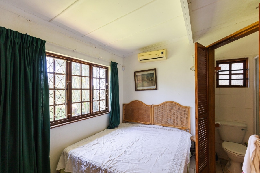 6 Bedroom Property for Sale in Uvongo KwaZulu-Natal