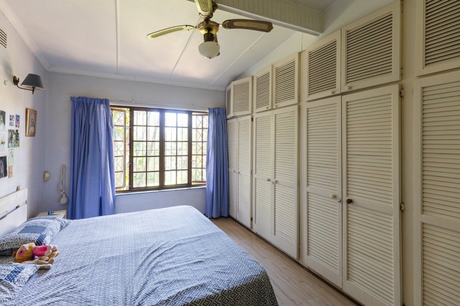 6 Bedroom Property for Sale in Uvongo KwaZulu-Natal