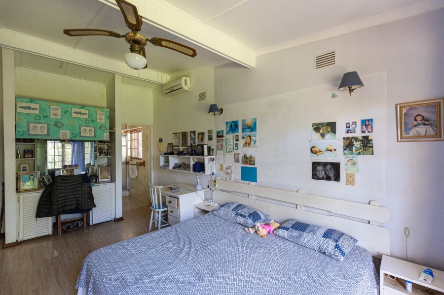 6 Bedroom Property for Sale in Uvongo KwaZulu-Natal