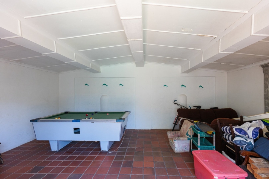 6 Bedroom Property for Sale in Uvongo KwaZulu-Natal