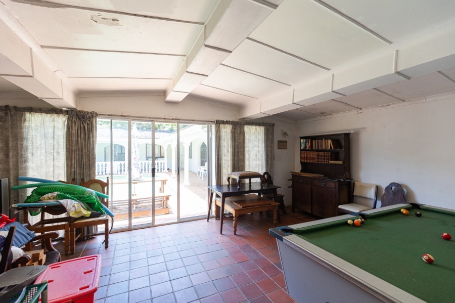 6 Bedroom Property for Sale in Uvongo KwaZulu-Natal