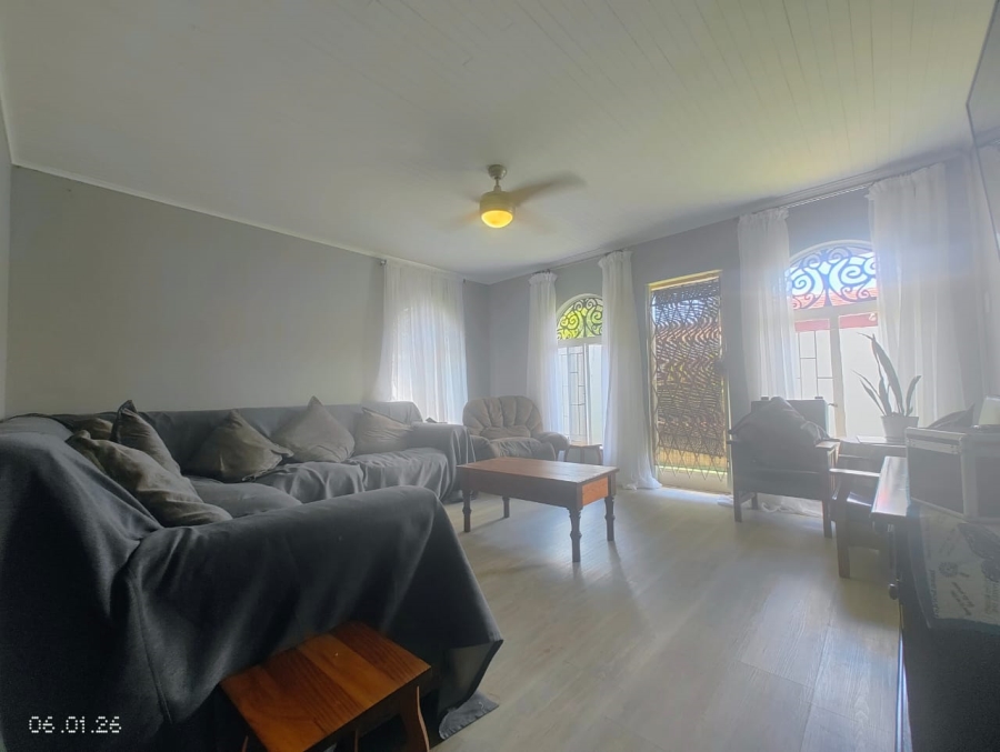 5 Bedroom Property for Sale in Pioneer Park KwaZulu-Natal