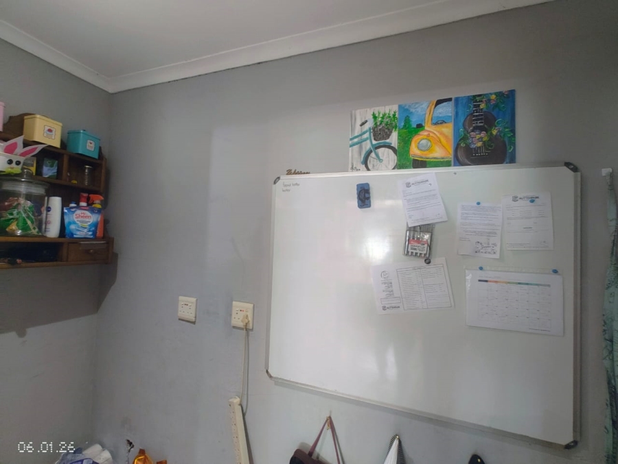 5 Bedroom Property for Sale in Pioneer Park KwaZulu-Natal