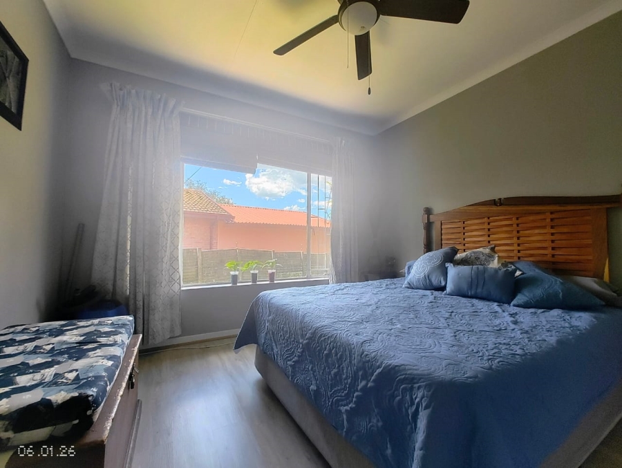 5 Bedroom Property for Sale in Pioneer Park KwaZulu-Natal