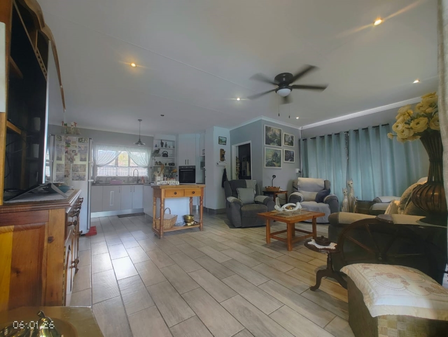 5 Bedroom Property for Sale in Pioneer Park KwaZulu-Natal