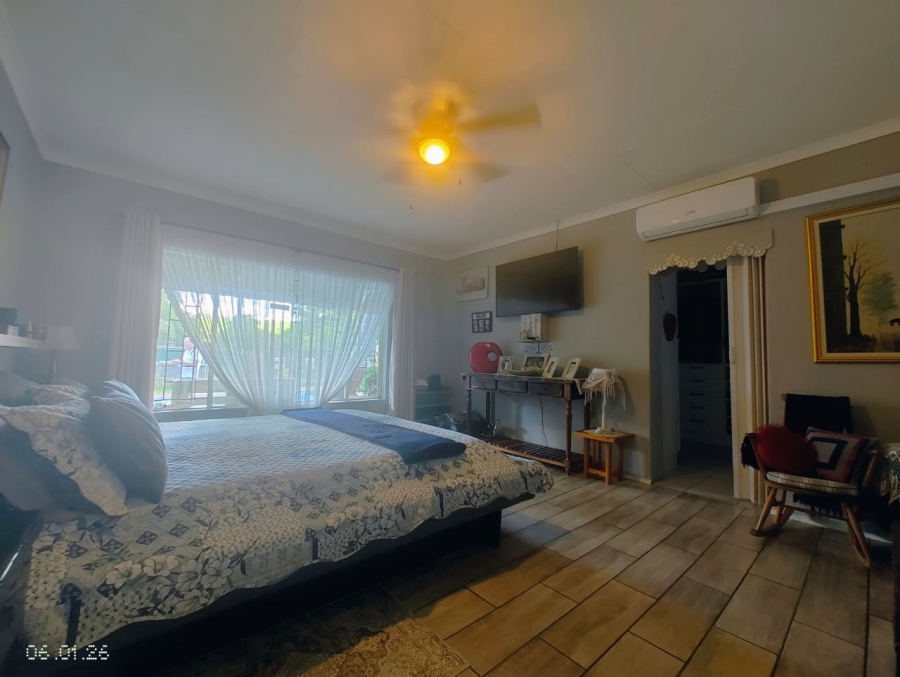 5 Bedroom Property for Sale in Pioneer Park KwaZulu-Natal