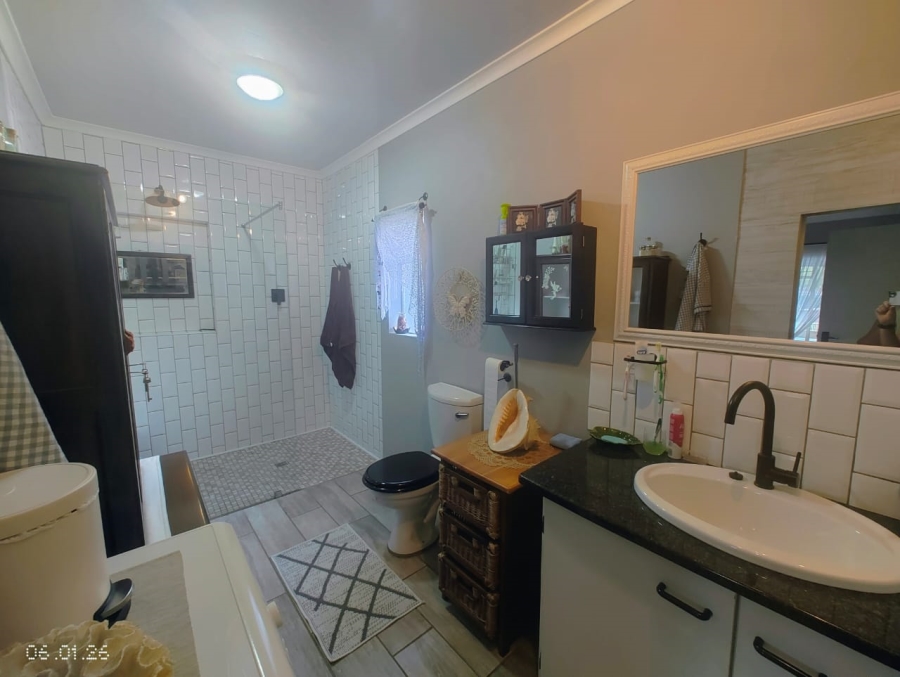 5 Bedroom Property for Sale in Pioneer Park KwaZulu-Natal