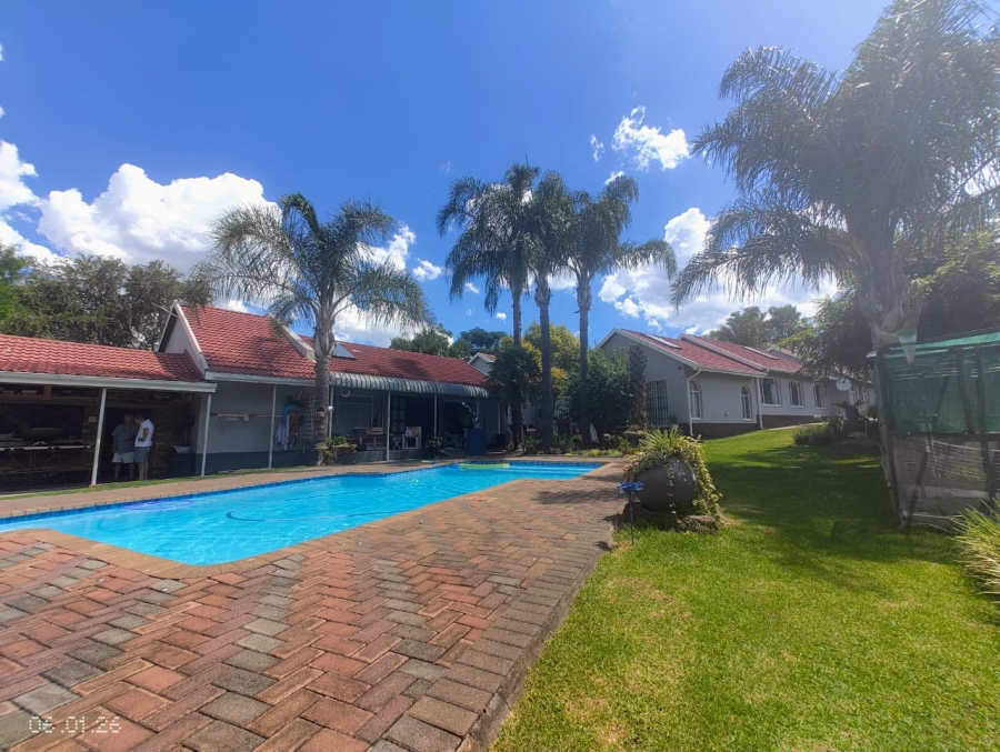 5 Bedroom Property for Sale in Pioneer Park KwaZulu-Natal