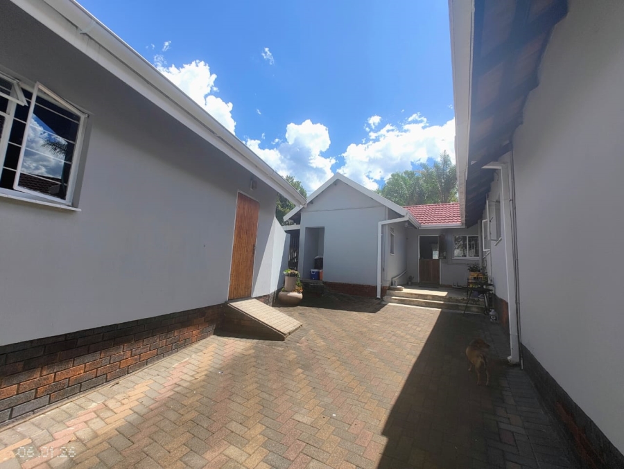 5 Bedroom Property for Sale in Pioneer Park KwaZulu-Natal