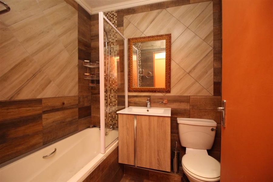 2 Bedroom Property for Sale in Waterval Park KwaZulu-Natal