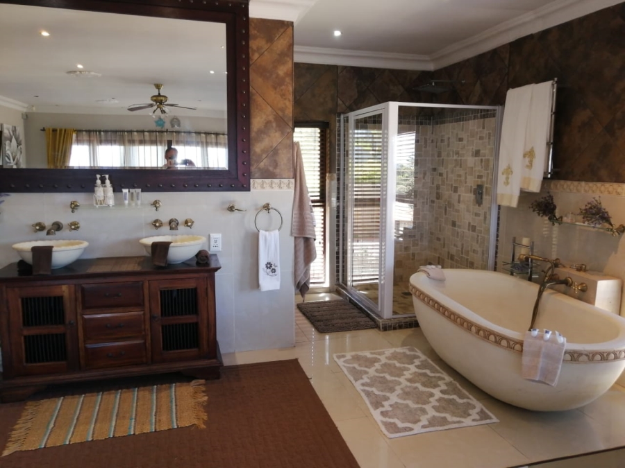 4 Bedroom Property for Sale in St Michaels On Sea KwaZulu-Natal