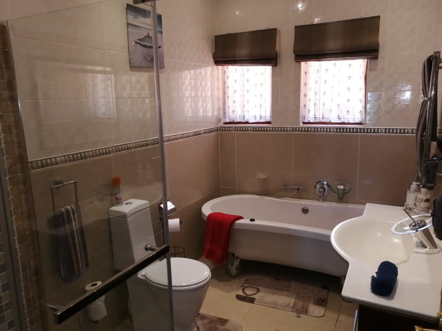 4 Bedroom Property for Sale in St Michaels On Sea KwaZulu-Natal