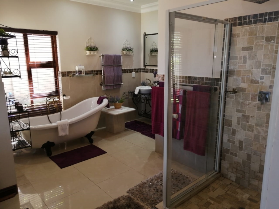 4 Bedroom Property for Sale in St Michaels On Sea KwaZulu-Natal