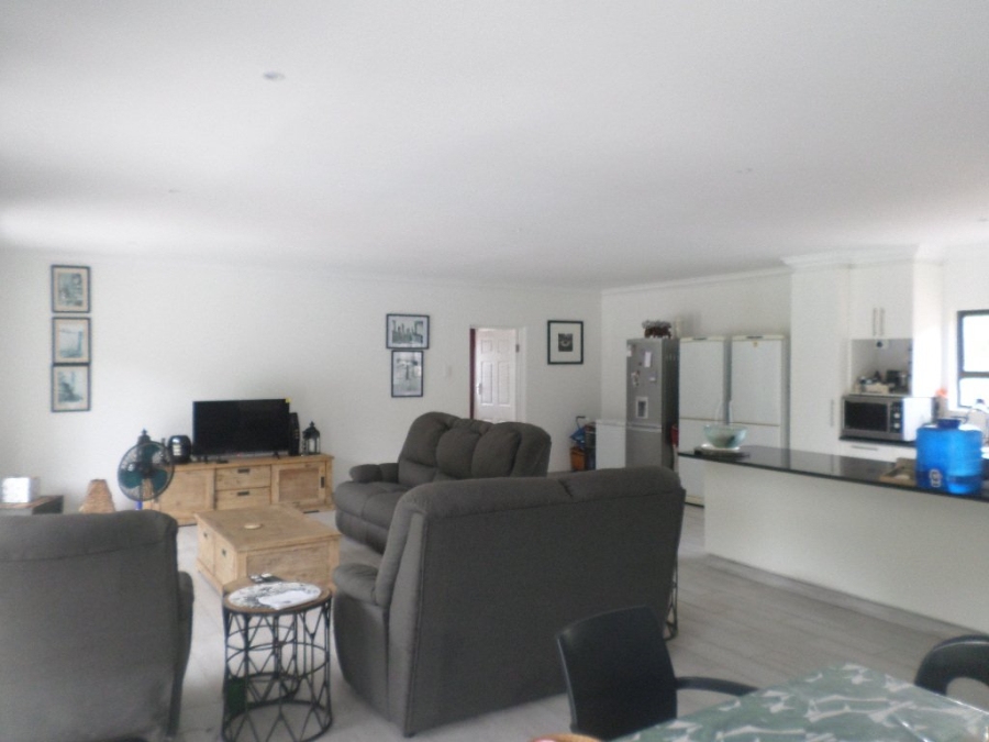 4 Bedroom Property for Sale in Umtentweni KwaZulu-Natal