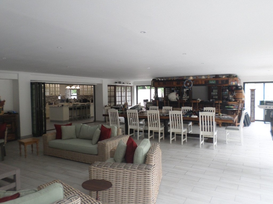 4 Bedroom Property for Sale in Umtentweni KwaZulu-Natal