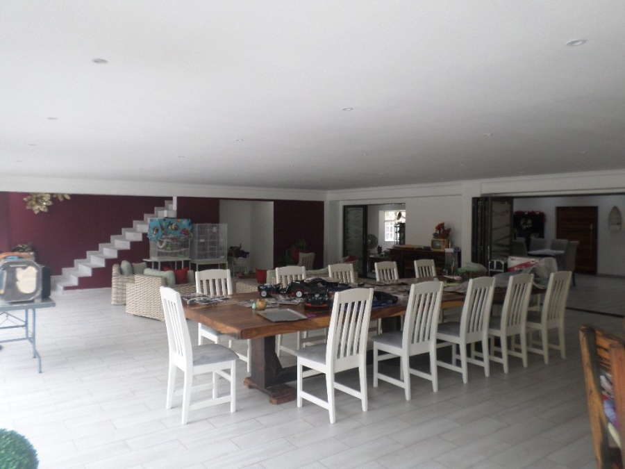 4 Bedroom Property for Sale in Umtentweni KwaZulu-Natal