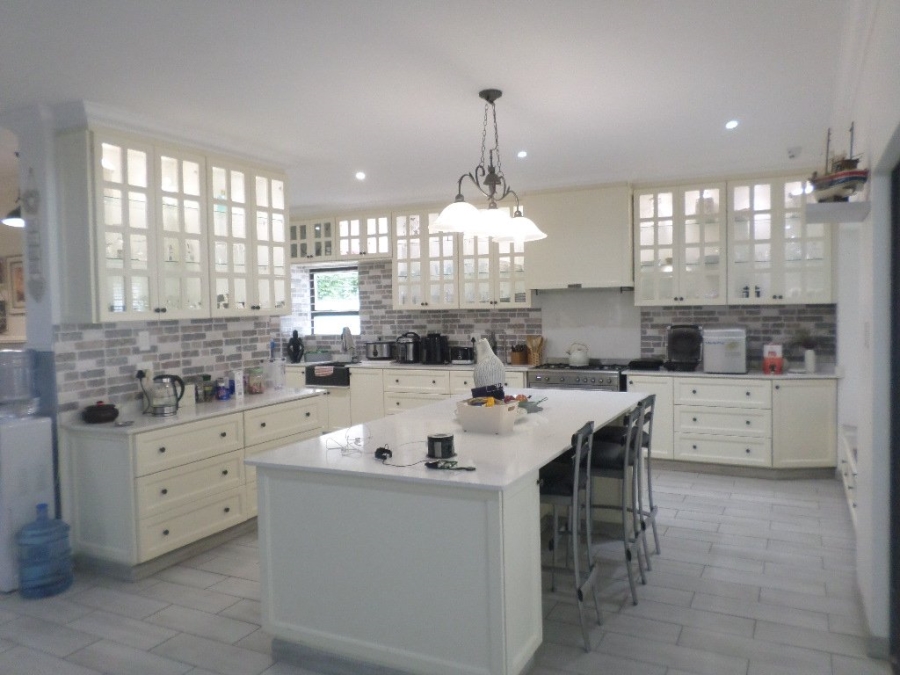 4 Bedroom Property for Sale in Umtentweni KwaZulu-Natal