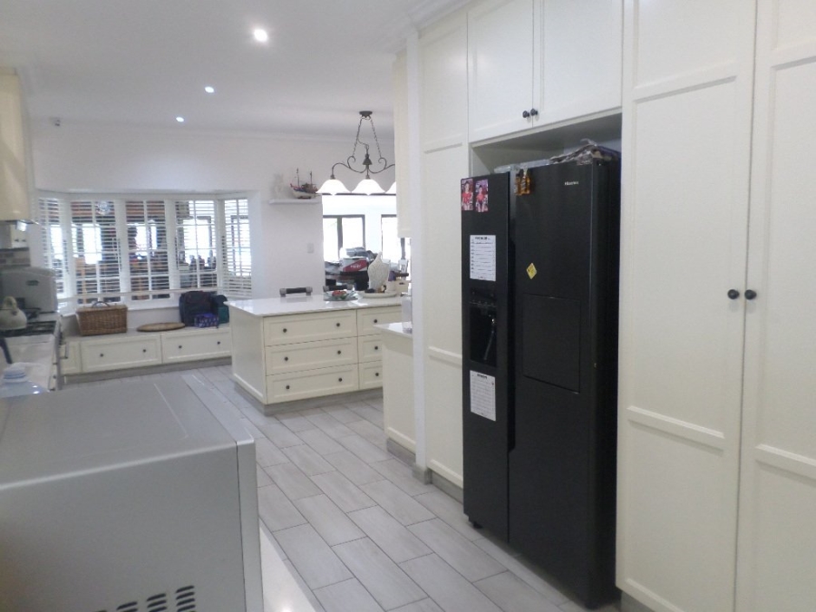 4 Bedroom Property for Sale in Umtentweni KwaZulu-Natal