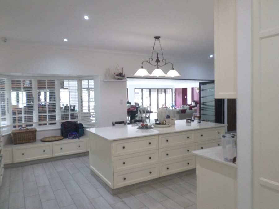 4 Bedroom Property for Sale in Umtentweni KwaZulu-Natal