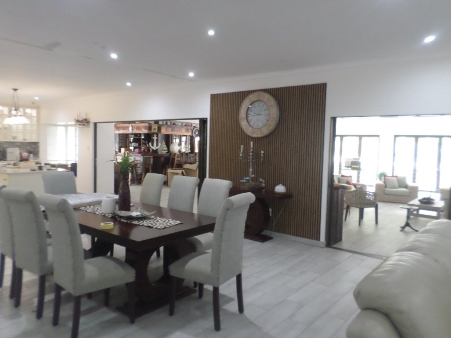 4 Bedroom Property for Sale in Umtentweni KwaZulu-Natal