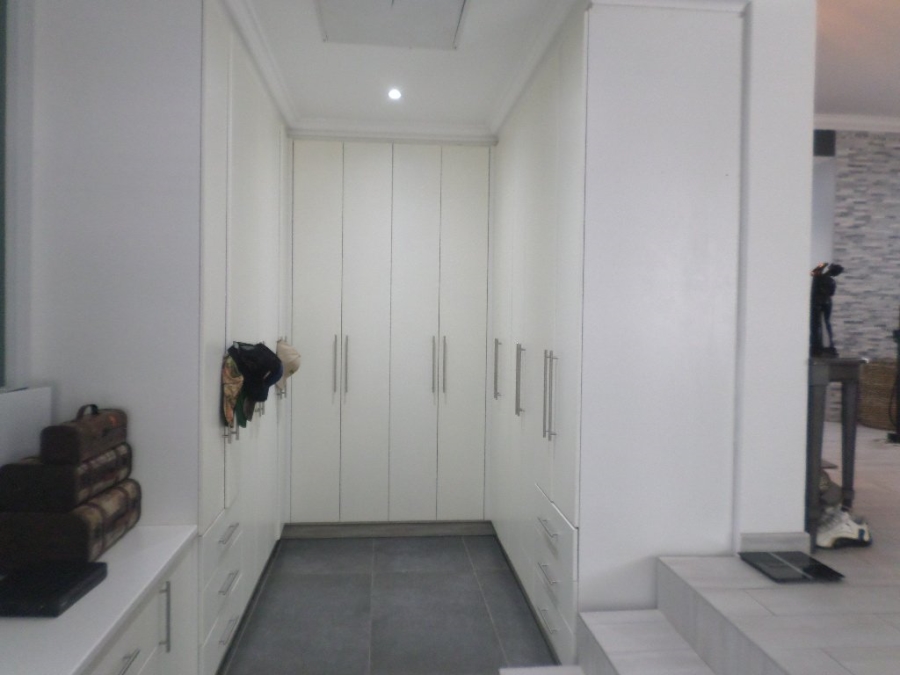 4 Bedroom Property for Sale in Umtentweni KwaZulu-Natal