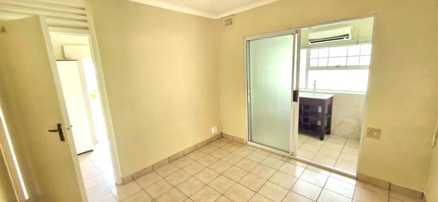1 Bedroom Property for Sale in Dawncliffe KwaZulu-Natal