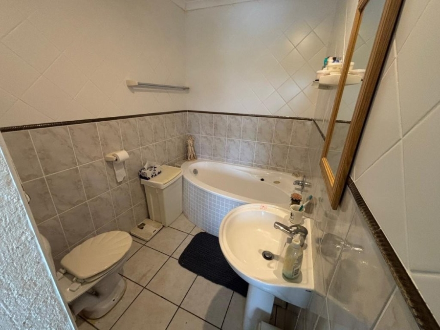 2 Bedroom Property for Sale in Margate KwaZulu-Natal