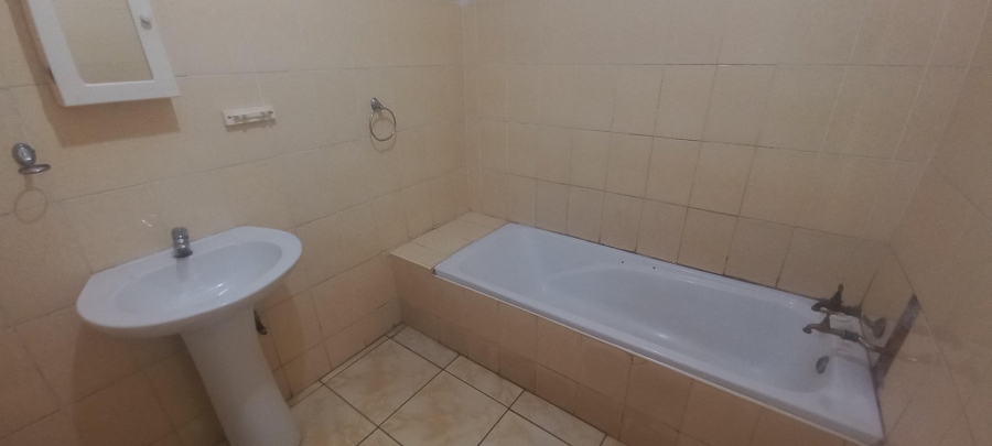 To Let 3 Bedroom Property for Rent in Anerley KwaZulu-Natal
