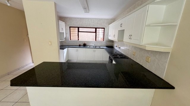 4 Bedroom Property for Sale in St Michaels On Sea KwaZulu-Natal