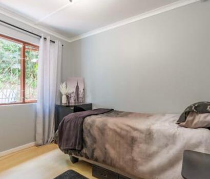 To Let 3 Bedroom Property for Rent in Crestview KwaZulu-Natal