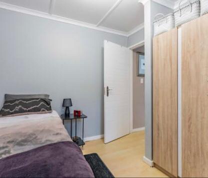 To Let 3 Bedroom Property for Rent in Crestview KwaZulu-Natal