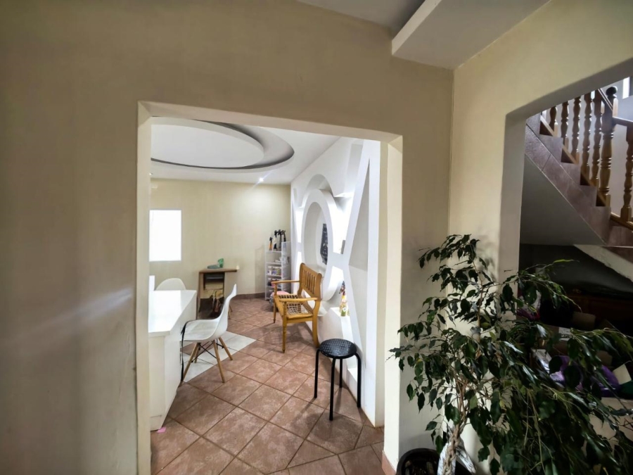 5 Bedroom Property for Sale in La Mercy KwaZulu-Natal