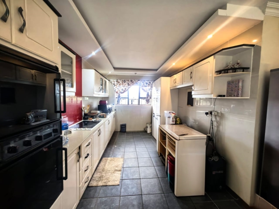 5 Bedroom Property for Sale in La Mercy KwaZulu-Natal