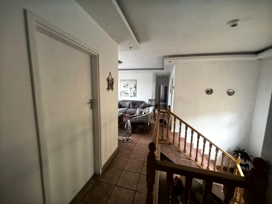 5 Bedroom Property for Sale in La Mercy KwaZulu-Natal