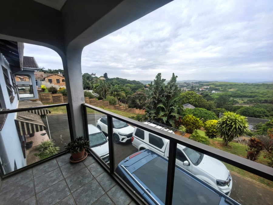 5 Bedroom Property for Sale in La Mercy KwaZulu-Natal