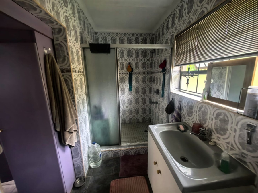 5 Bedroom Property for Sale in La Mercy KwaZulu-Natal