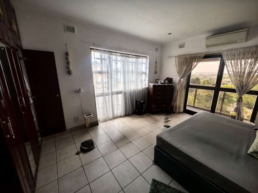 5 Bedroom Property for Sale in La Mercy KwaZulu-Natal