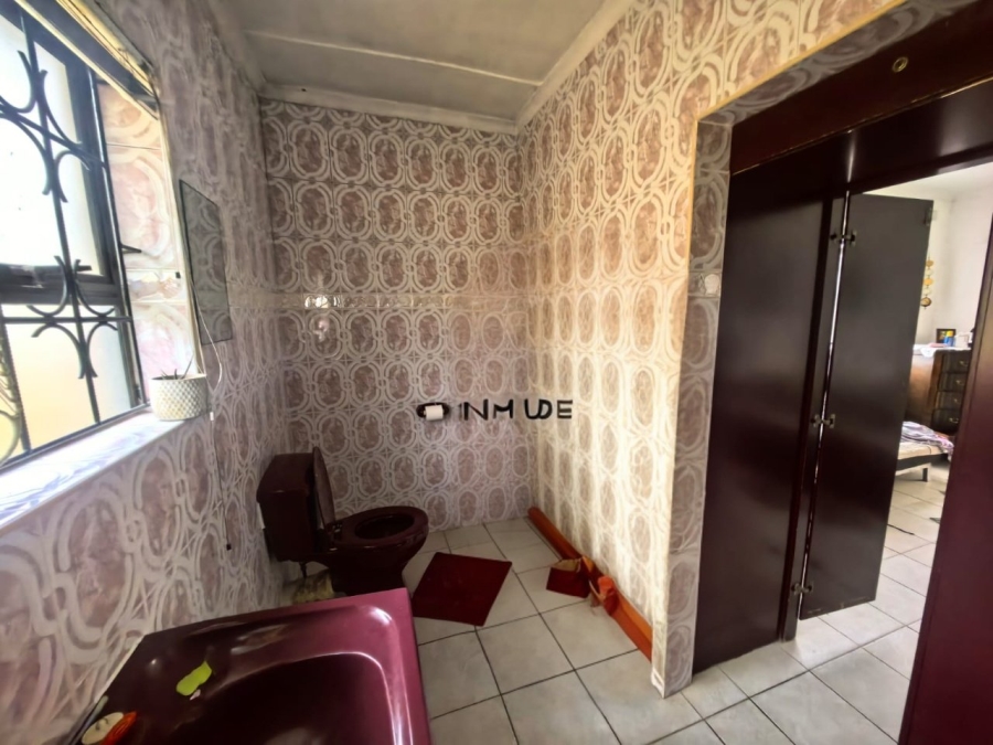 5 Bedroom Property for Sale in La Mercy KwaZulu-Natal