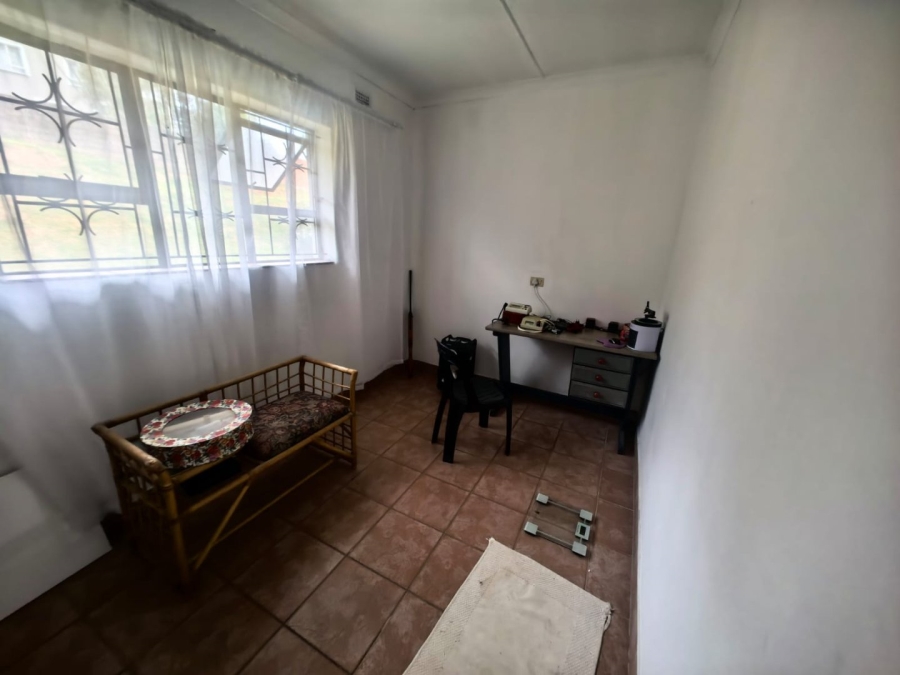 5 Bedroom Property for Sale in La Mercy KwaZulu-Natal