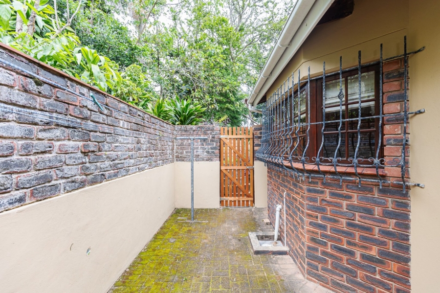 3 Bedroom Property for Sale in Umtentweni KwaZulu-Natal