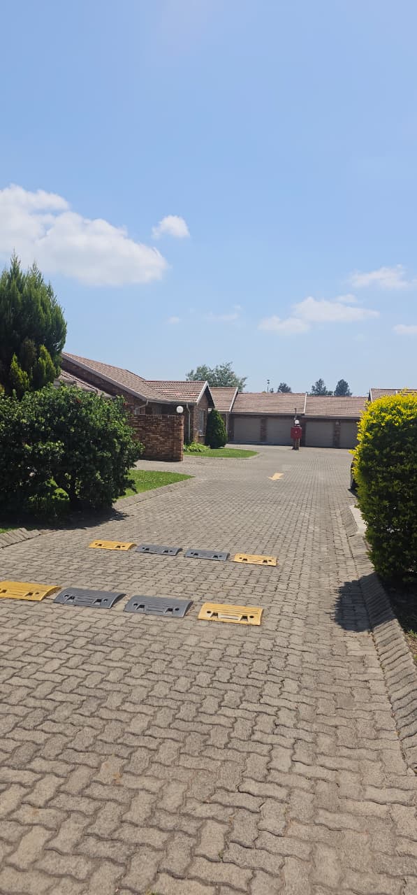 3 Bedroom Property for Sale in Huttenheights KwaZulu-Natal