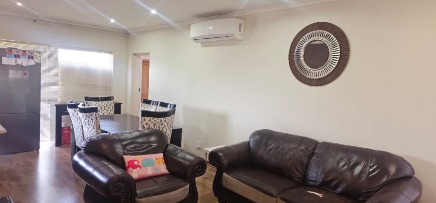 3 Bedroom Property for Sale in Huttenheights KwaZulu-Natal