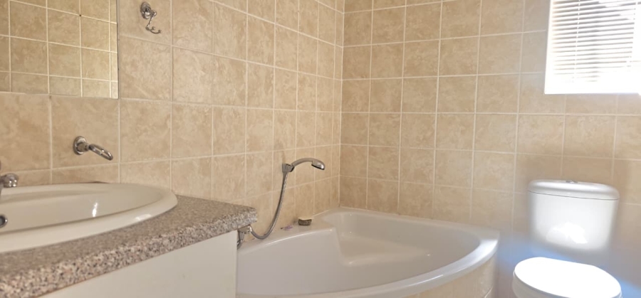 3 Bedroom Property for Sale in Huttenheights KwaZulu-Natal