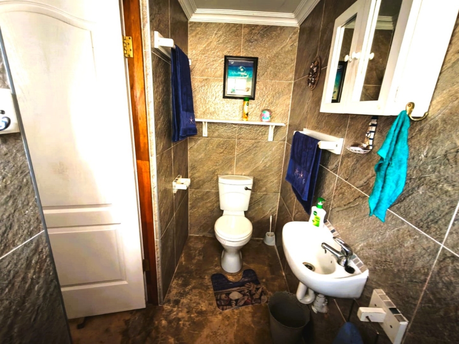 2 Bedroom Property for Sale in Woodgrange KwaZulu-Natal