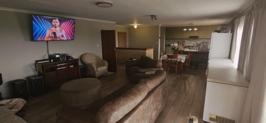 4 Bedroom Property for Sale in Doonside KwaZulu-Natal