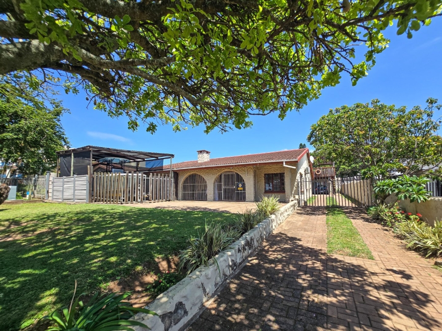 3 Bedroom Property for Sale in Uvongo KwaZulu-Natal