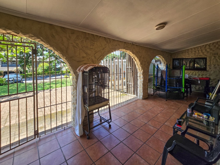 3 Bedroom Property for Sale in Uvongo KwaZulu-Natal