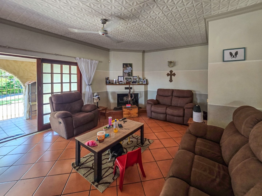 3 Bedroom Property for Sale in Uvongo KwaZulu-Natal